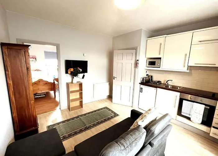 Apartment Centrally Located Two Bed - Sleeps Four