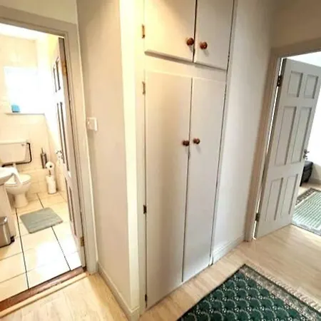 Centrally Located Two Bed - Sleeps Four